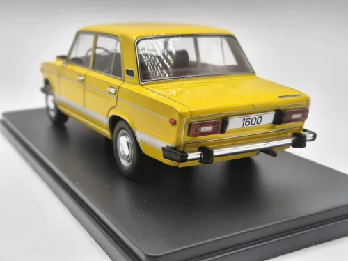Lada 1600 LS - WhiteBox - 1:24