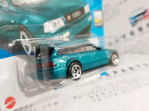 HW Audi Avant RS2 (1994) - Factory Fresh 9/10 - 133/250 - Hot Wheels - 1:64