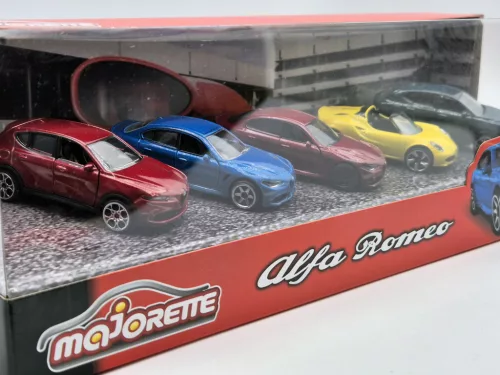Alfa Romeo set (5pcs) - 4C Spider - Giulia Quadrifoglio - Tonale - Majorette - 1:64