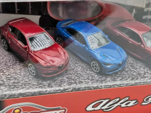 Alfa Romeo set (5pcs) - 4C Spider - Giulia Quadrifoglio - Tonale - Majorette - 1:64