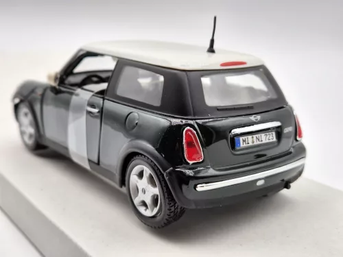 Mini Cooper (2006) - dark green - Maisto - 1:24