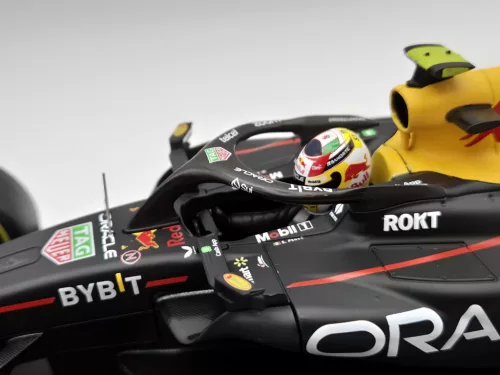 Red Bull RB19 F1 #1 (2023) - Sergio Perez - WITH DRIVER - Burago - 1:18