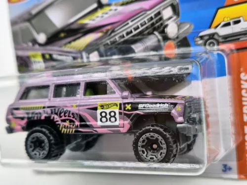 Hot Wheels Jeep Wagoneer (1988) - HW Hot Trucks 5/10 - 44/250 - Hot Wheels - 1:64