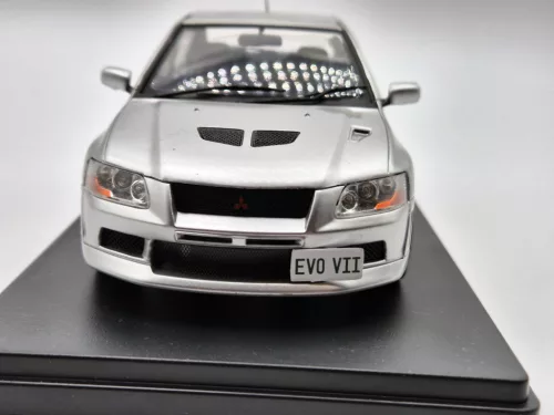 Mitsubishi Lancer Evo VII - Whitebox - 1:24