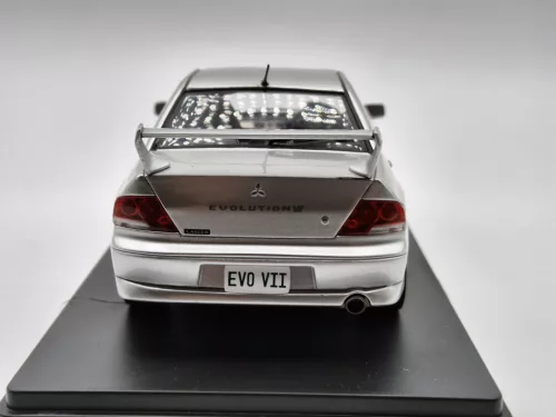 Mitsubishi Lancer Evo VII - Whitebox - 1:24