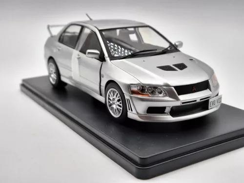 Mitsubishi Lancer Evo VII - Whitebox - 1:24