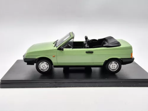 Lada Samara - Vaz 2108 Convertible - Natasha (1986) - Hachette - 1:24