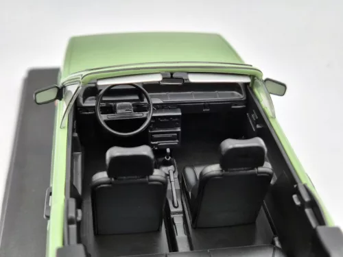 Lada Samara - Vaz 2108 Convertible - Natasha (1986) - Hachette - 1:24