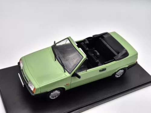 Lada Samara - Vaz 2108 Convertible - Natasha (1986) - Hachette - 1:24