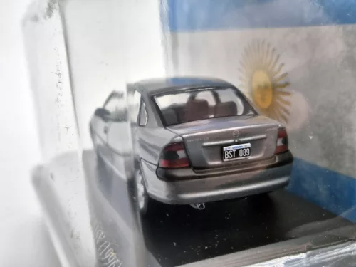 Opel / Chevrolet Vectra CD 2.0 - Newsstand - 1:43