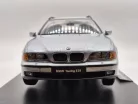 BMW E39 Touring (1998) - silver - Triple9 - 1:18