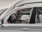 BMW E39 Touring (1998) - silver - Triple9 - 1:18