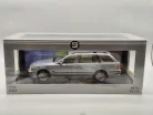 BMW E39 Touring (1998) - silver - Triple9 - 1:18