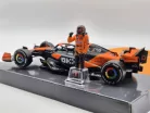 McLaren MCL38 F1 #81 (2024) - Oscar Piastri - WITH SPECIAL DRIVER - Bburago - 1:24
