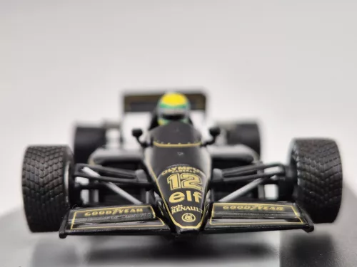 Lotus 97T F1 #12 (1985) - Portugal GP - Ayrton Senna - WITH DRIVER - Edicola - 1:43