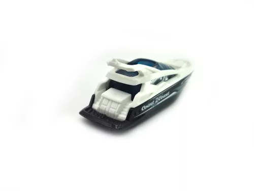 Coast 2 Coast motorboat - 89/125 - Matchbox - 1:64