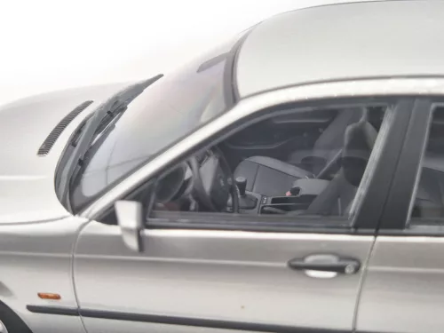 BMW E46 sedan (1999) - silver - KK-Scale - 1:18