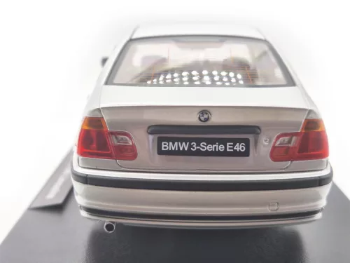 BMW E46 sedan (1999) - silver - KK-Scale - 1:18