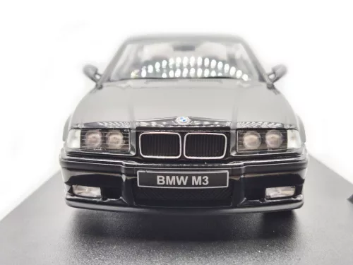 BMW E36 M3 (1994) - black - Solido - 1:18