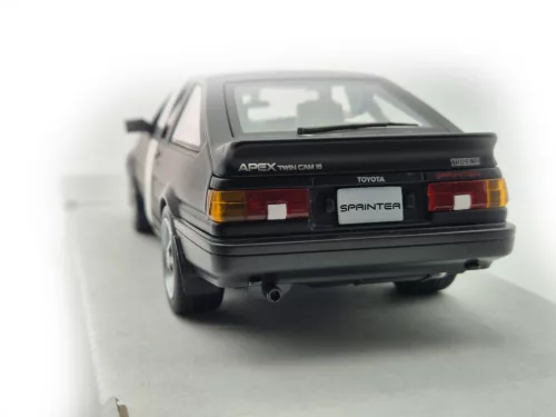 Toyota Sprinter Trueno AE86 - black - Maisto - 1:24