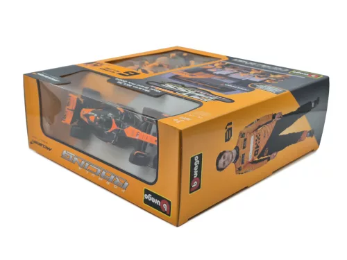 McLaren Pit Stop - box diorama - MCL38 F1 #81 (2024) - Oscar Piastri - with mechanics - Bburago - 1:43