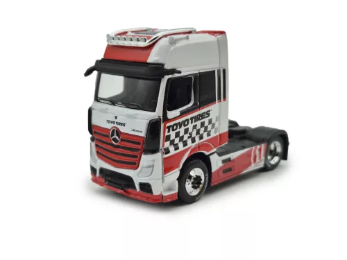 Mercedes Benz Actros 1851 MP4 Gigaspace Toyo Tires truck (2018) - Maisto - 1:64
