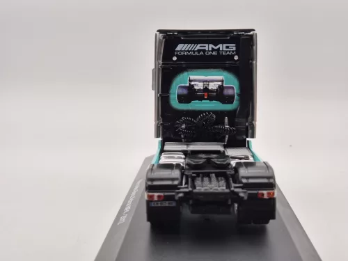Mercedes-Benz Actros MP4 AMG Petronas F1 truck – Edicola – 1:43