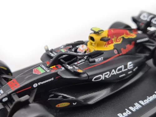 ll RB21 F1 #22 (2025) – Yuki Tsunoda – WITH DRIVER – Bburago – 1:43