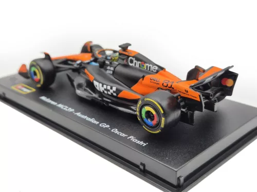 McLaren MCL39 F1 #81 (2025) – Oscar Piastri – WITH DRIVER – Bburago – 1:43