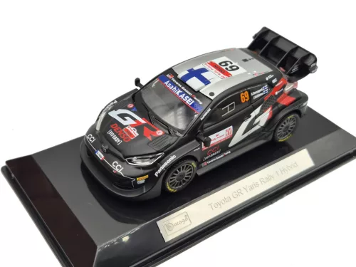 Toyota Yaris GR Rally1 – Gazoo Racing WRT (2024) – #69 – Kalle Rovanperä – Jonne Halttunen – Bburago – 1:43 1/43 model car
