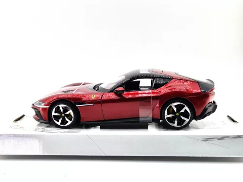 Ferrari 12Cilindri V12 830cv (2024) - Bburago - 1:24 1/24