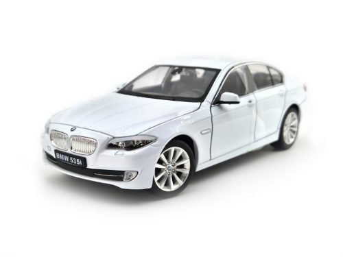 BMW F10 535i (2010) - white - Welly - 1:24 