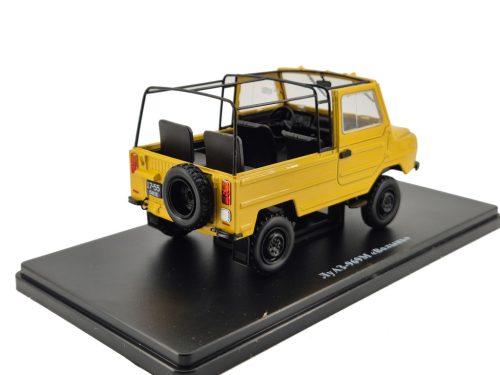 LuAZ 969M "Volyn" (1979) - Edicola - 1:24 model car 