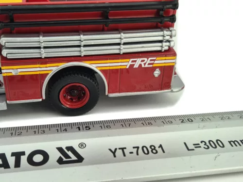 Seagrave fire truck - New York USA (2003) - Edicola - 1:43 model