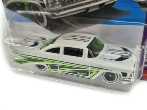 Hot Wheels Chevrolet Chevy Impala (1959) - Layin' Low 2/5 - 44/250 - Hot Wheels - 1:64 model car 