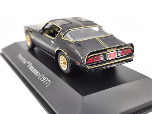 Pontiac Firebird Trans Am (1977) - Edicola - 1:43 model car