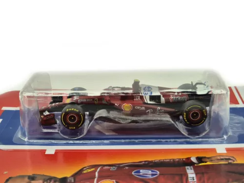 Ferrari SF-25 Team Scuderia F1 #44 (2025) - Lewis Hamilton - Bburago - 1:64 model car